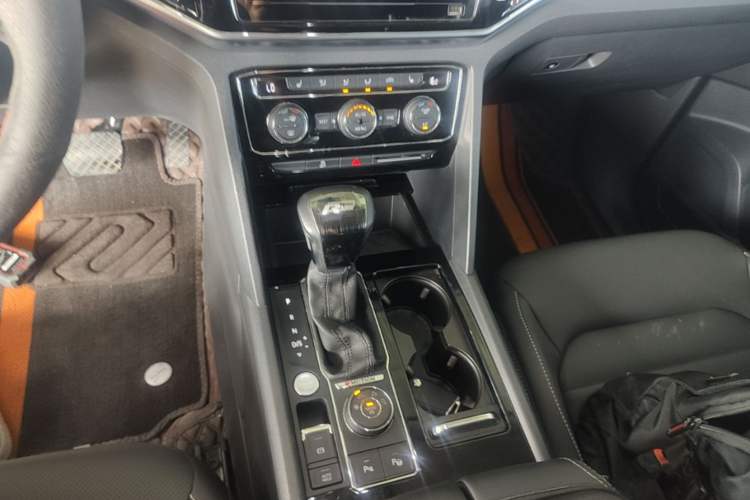 Used Volkswagen Teramont 2020 380TSI Four-Wheel Drive Luxury Version China VI Standard Gear Lever