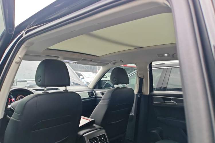 Used Volkswagen Teramont 2020 330TSI Two-Wheel-Drive Luxury Edition China VI Standard Headliner