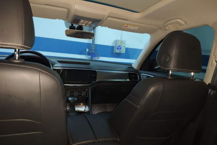 Used Volkswagen Teramont 2020 Revised Version 380TSI Four-Wheel Drive Luxury Edition Headliner