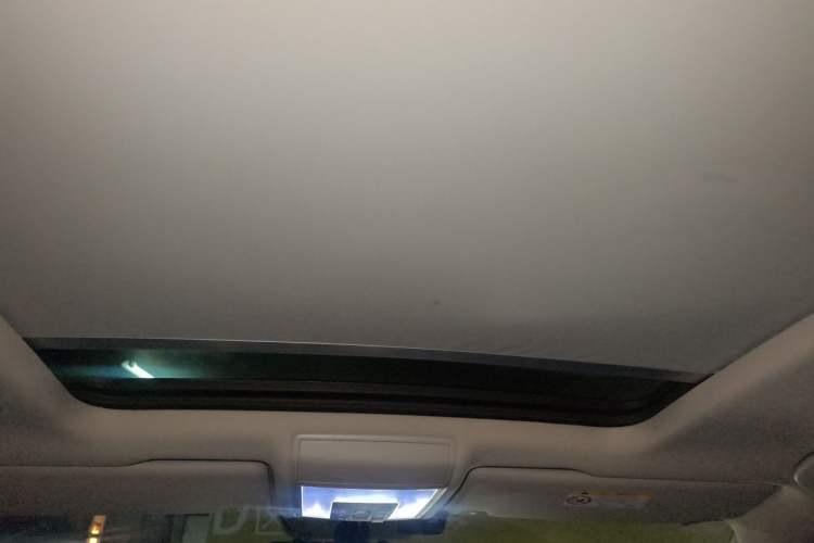 Used Volkswagen Teramont 2020 Revised Version 380TSI Four-Wheel Drive Luxury Edition Headliner