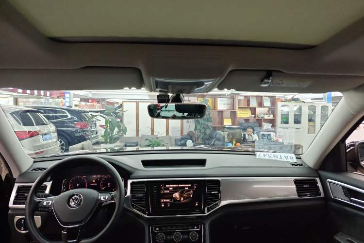 Used Volkswagen Teramont 2020 Revised Version 380TSI Four-Wheel Drive Luxury Edition Headliner