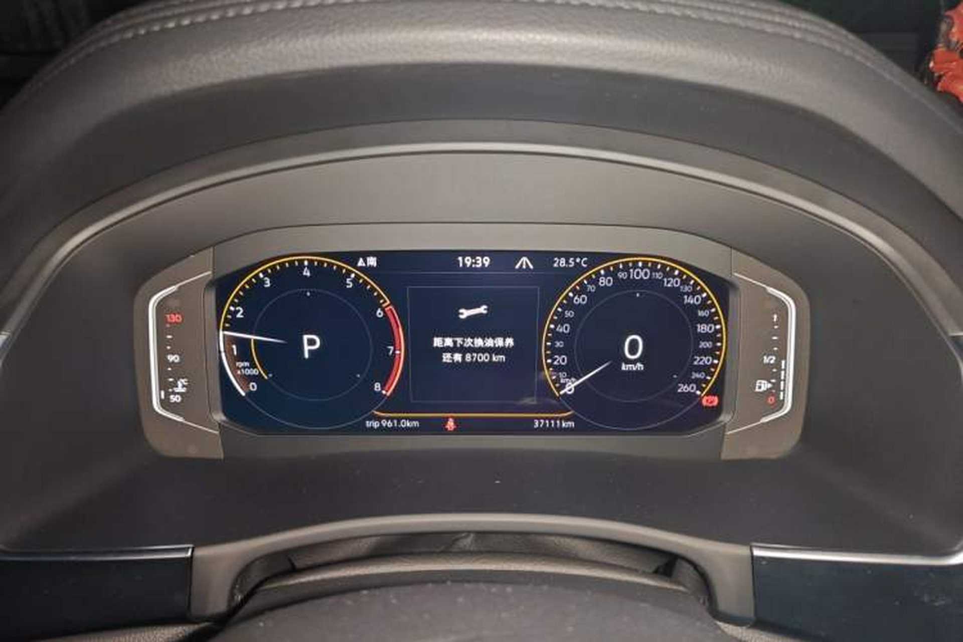 Used Volkswagen Teramont 2020 Revised Version 530 V6 Four-Wheel Drive Luxury Edition Instrument Cluster