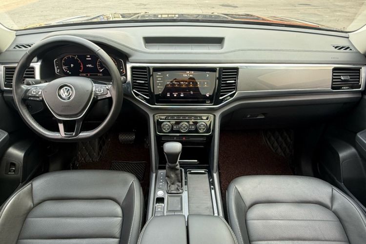 Used Volkswagen Teramont 2020 Revised Version 330TSI Two-Wheel Drive Luxury Edition Interior 1
