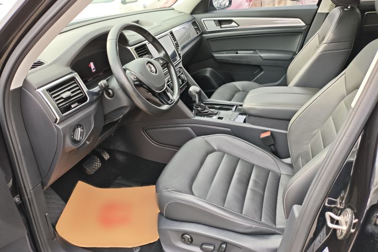 Used Volkswagen Teramont 2020 Revised Version 330TSI Two-Wheel Drive Luxury Edition Interior 1