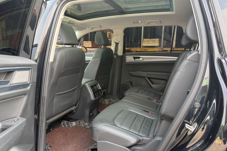 Used Volkswagen Teramont 2020 Revised Version 330TSI Two-Wheel Drive Luxury Edition Interior 3