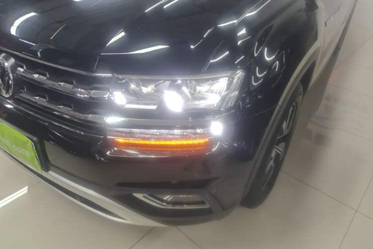 Used Volkswagen Teramont 2020 330TSI Two-Wheel-Drive Luxury Edition China VI Standard Left Front Headlight