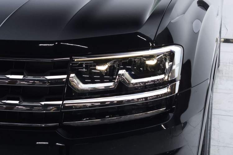 Used Volkswagen Teramont 2020 Revised Version 380TSI Four-Wheel Drive Comfort Edition Left Front Headlight