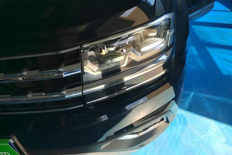 Used Volkswagen Teramont 2020 330TSI Two-Wheel-Drive Luxury Edition China VI Standard Left Front Headlight