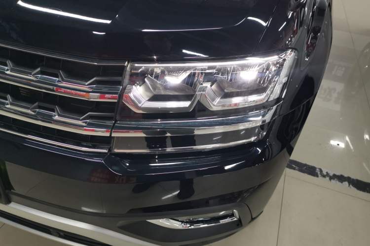 Used Volkswagen Teramont 2020 Revised Version 380TSI Four-Wheel Drive Luxury Edition Left Front Headlight