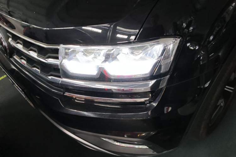 Used Volkswagen Teramont 2020 330TSI Two-Wheel-Drive Luxury Edition China VI Standard Left Front Headlight