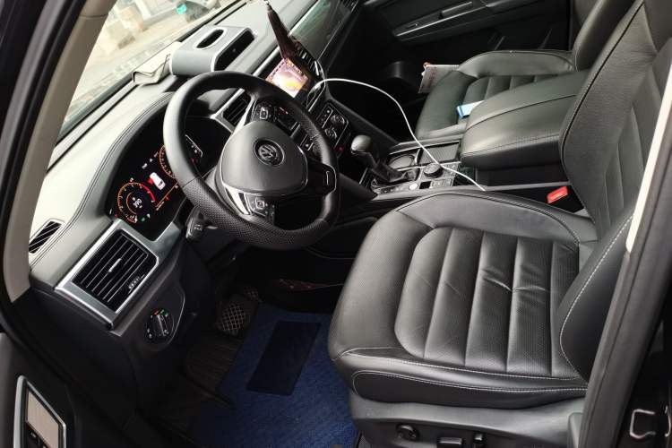 Used Volkswagen Teramont 2020 Revised Version 530 V6 Four-Wheel Drive Luxury Edition Left Front Seat