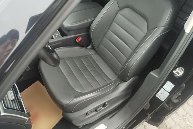 Used Volkswagen Teramont 2020 Revised Version 330TSI Two-Wheel Drive Luxury Edition Left Front Seat