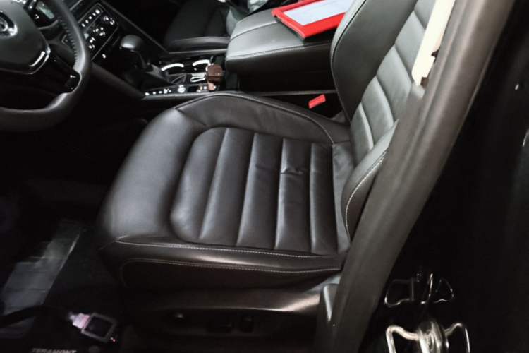 Used Volkswagen Teramont 2020 330TSI Two-Wheel-Drive Luxury Edition China VI Standard Left Front Seat