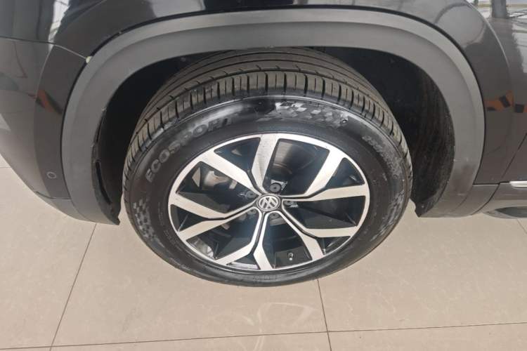 Used Volkswagen Teramont 2020 380TSI Four-Wheel Drive Luxury Version China VI Standard Left Front Wheel Hub