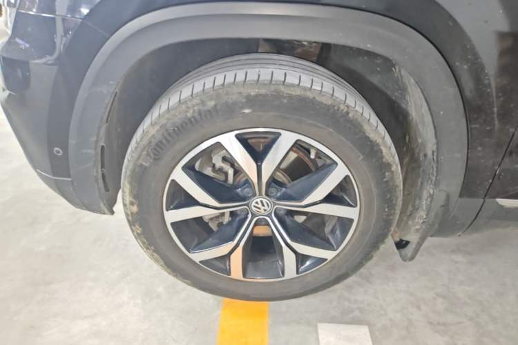 Used Volkswagen Teramont 2020 Revised Version 380TSI Four-Wheel Drive Luxury Edition Left Front Wheel Hub