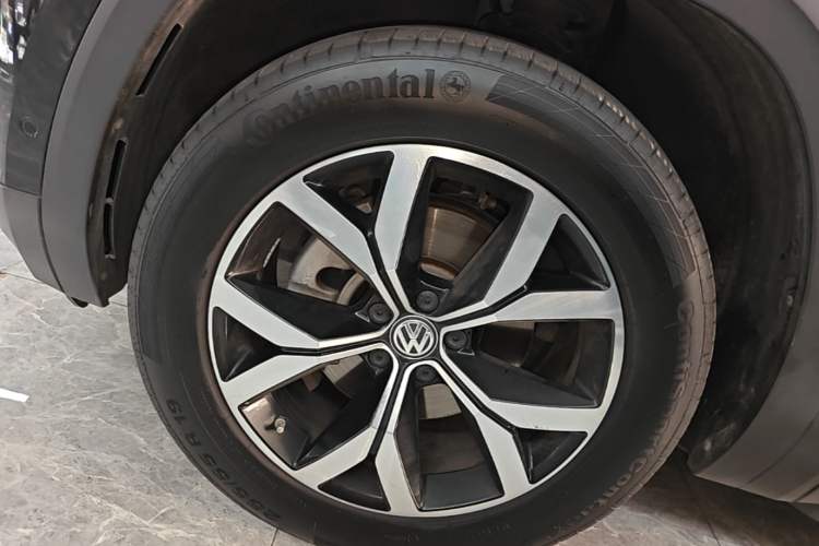Used Volkswagen Teramont 2020 380TSI Four-Wheel Drive Luxury Version China VI Standard Left Front Wheel Hub