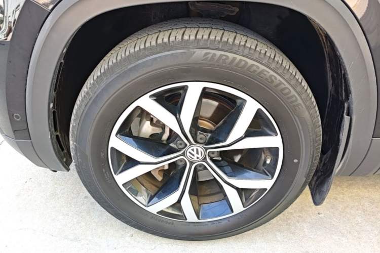 Used Volkswagen Teramont 2020 380TSI Four-Wheel Drive Luxury Version China VI Standard Left Front Wheel Hub