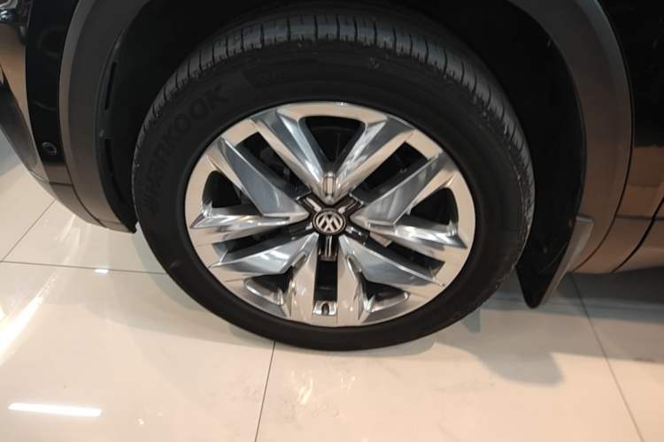 Used Volkswagen Teramont 2020 380TSI Four-Wheel Drive Flagship Version China VI Standard Left Front Wheel Hub
