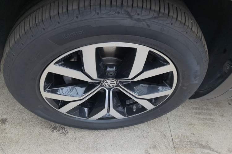 Used Volkswagen Teramont 2020 380TSI Four-Wheel Drive Luxury Version China VI Standard Left Front Wheel Hub