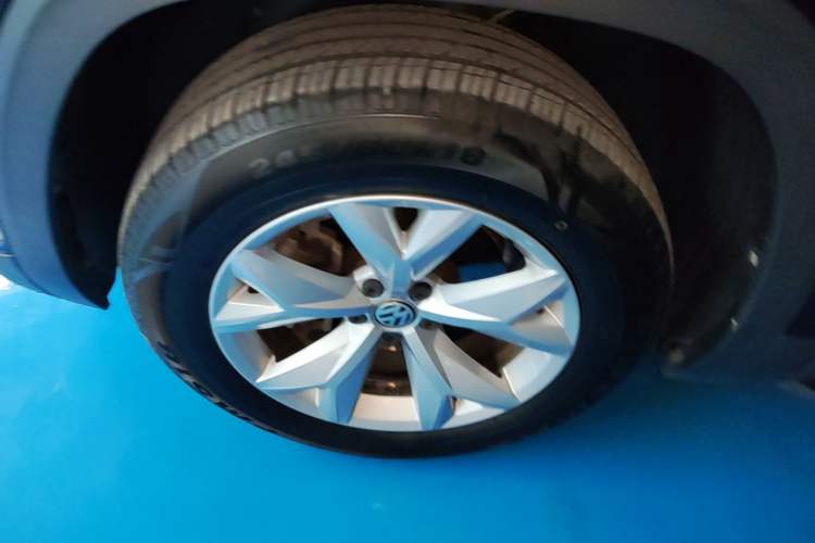 Used Volkswagen Teramont 2020 380TSI Four-Wheel Drive Comfort Edition China VI Standard Left Front Wheel Hub