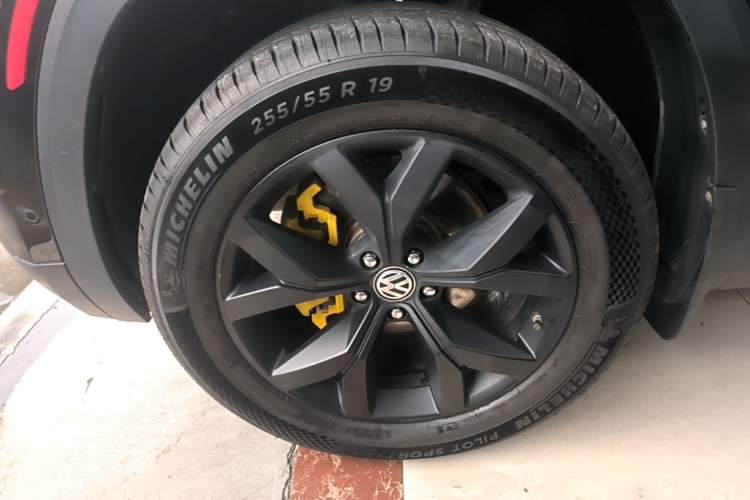 Used Volkswagen Teramont 2020 380TSI Four-Wheel Drive Luxury Version China VI Standard Left Front Wheel Hub
