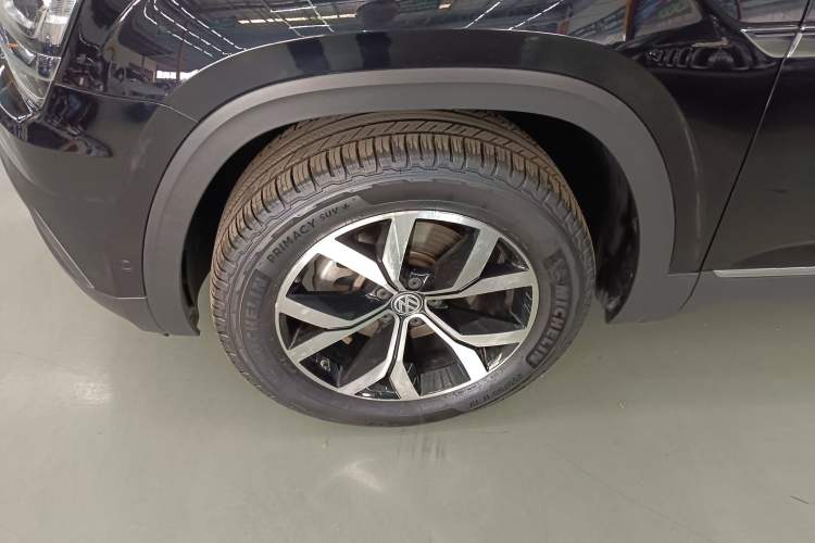 Used Volkswagen Teramont 2020 380TSI Four-Wheel Drive Luxury Version China VI Standard Left Front Wheel Hub