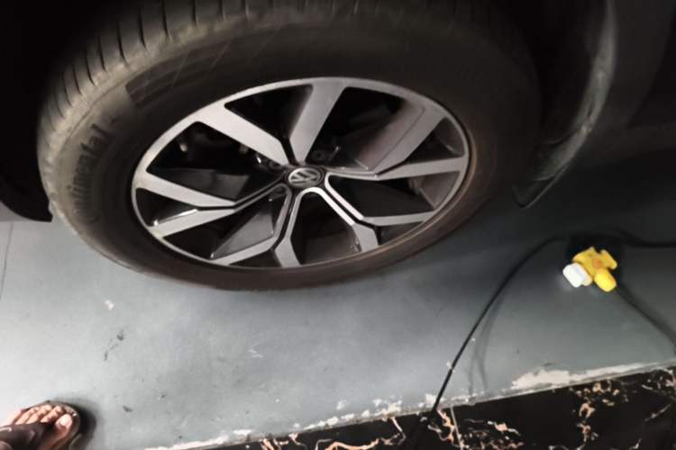 Used Volkswagen Teramont 2020 330TSI Two-Wheel-Drive Luxury Edition China VI Standard Left Front Wheel Hub