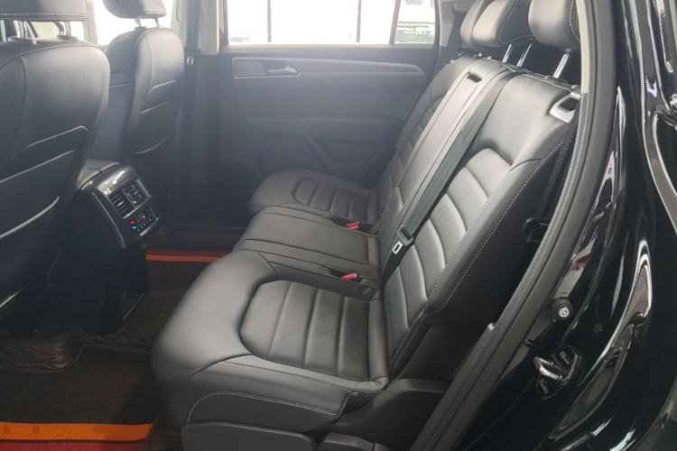 Used Volkswagen Teramont 2020 Revised Version 380TSI Four-Wheel Drive Luxury Edition Left Rear Seat