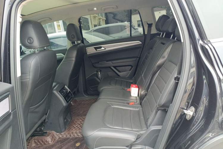 Used Volkswagen Teramont 2020 Revised Version 380TSI Four-Wheel Drive Luxury Edition Left Rear Seat