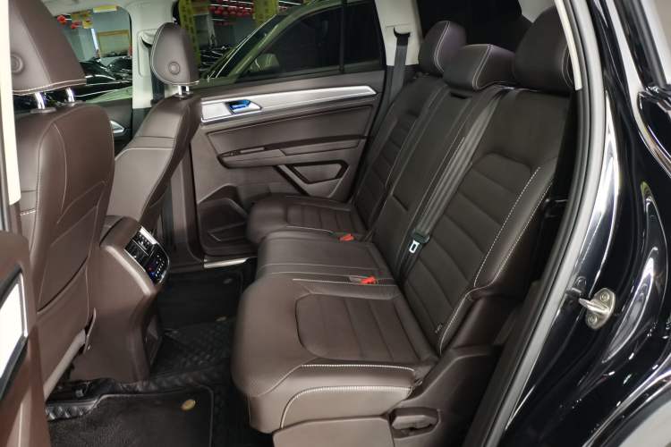 Used Volkswagen Teramont 2020 Revised Version 380TSI Four-Wheel Drive Luxury Edition Left Rear Seat
