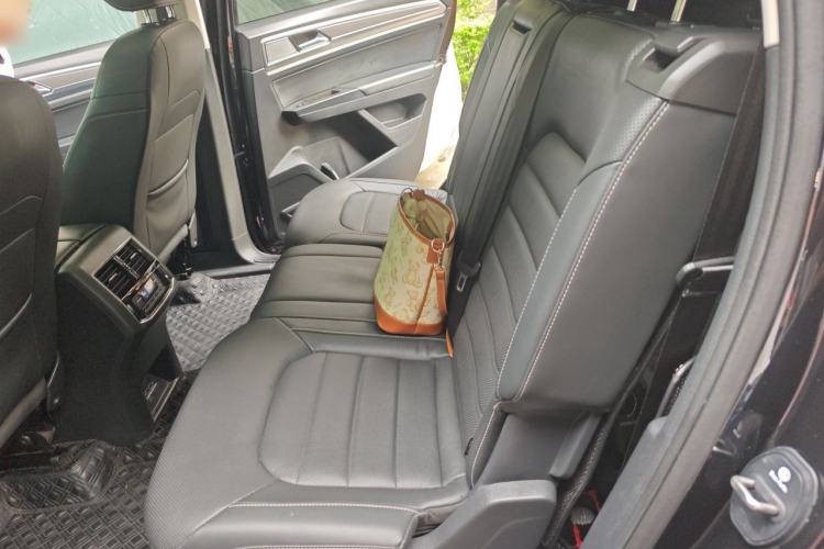 Used Volkswagen Teramont 2020 330TSI Two-Wheel-Drive Luxury Edition China V Standard Left Rear Seat
