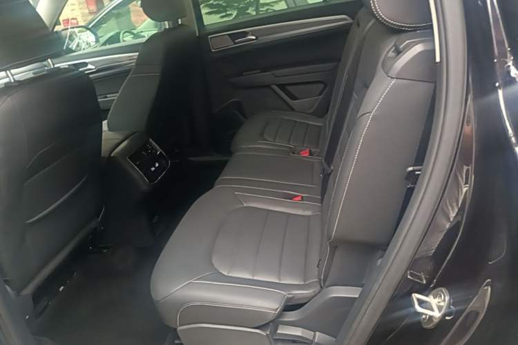 Used Volkswagen Teramont 2020 330TSI Two-Wheel-Drive Luxury Edition China VI Standard Left Rear Seat