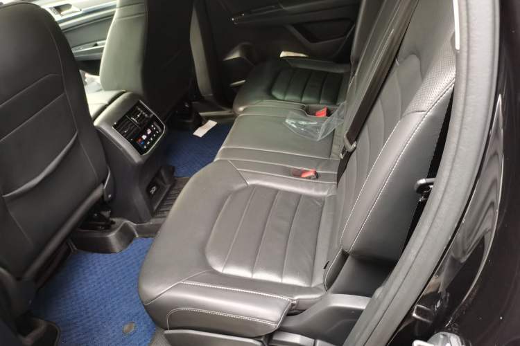 Used Volkswagen Teramont 2020 Revised Version 530 V6 Four-Wheel Drive Luxury Edition Left Rear Seat