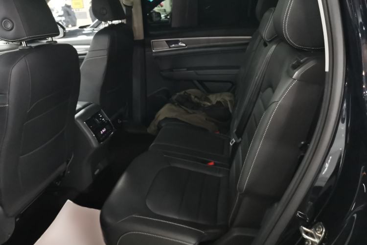 Used Volkswagen Teramont 2020 Revised Version 380TSI Four-Wheel Drive Luxury Edition Left Rear Seat