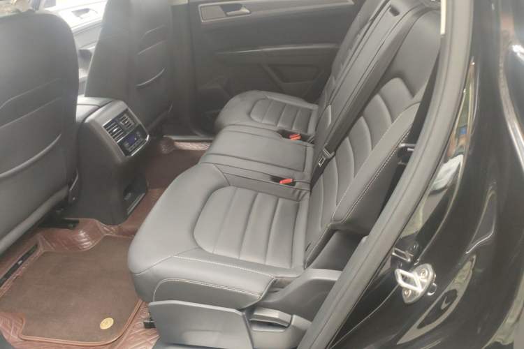 Used Volkswagen Teramont 2020 Revised Version 380TSI Four-Wheel Drive Luxury Edition Left Rear Seat