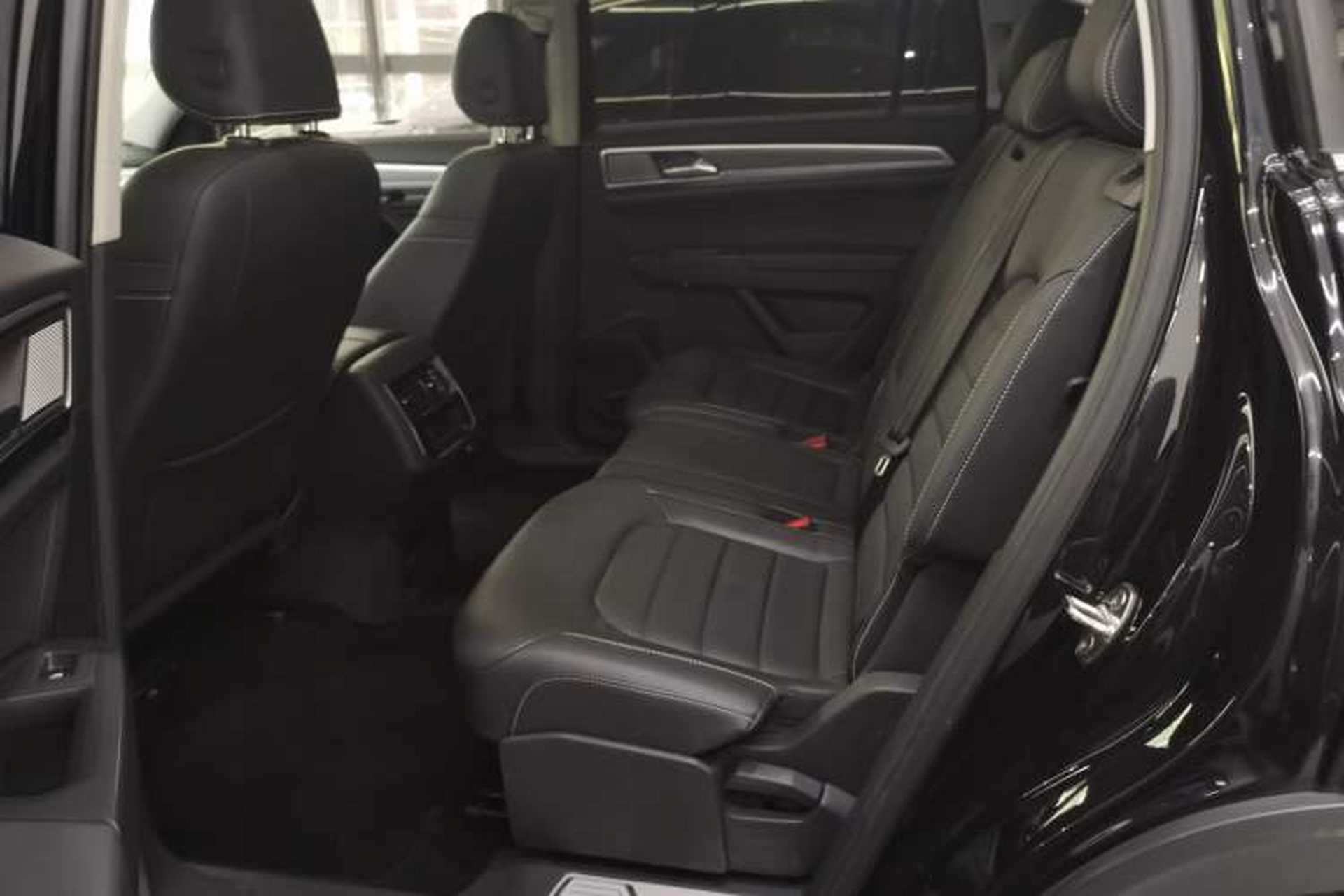 Used Volkswagen Teramont 2020 Revised Version 380TSI Four-Wheel Drive Luxury Edition Left Rear Seat