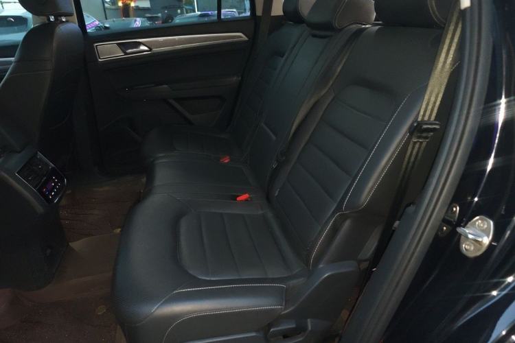 Used Volkswagen Teramont 2020 Revised Version 380TSI Four-Wheel Drive Luxury Edition Left Rear Seat