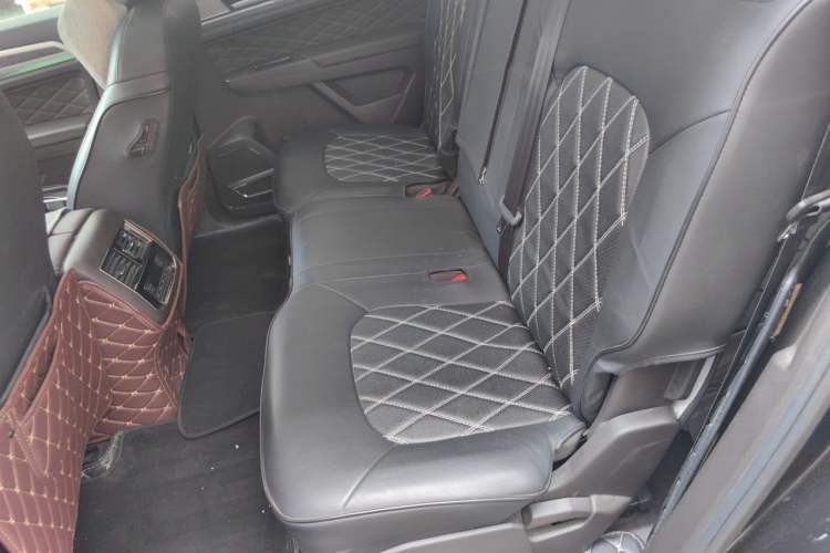 Used Volkswagen Teramont 2020 530 V6 Four-Wheel Drive Prestige Flagship Edition China VI Standard Left Rear Seat