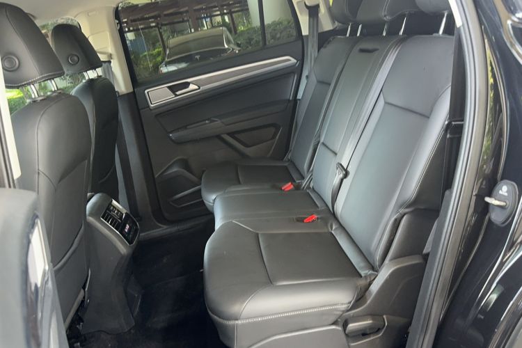 Used Volkswagen Teramont 2020 Revised Version 330TSI Two-Wheel Drive Comfort Edition Left Rear Seat