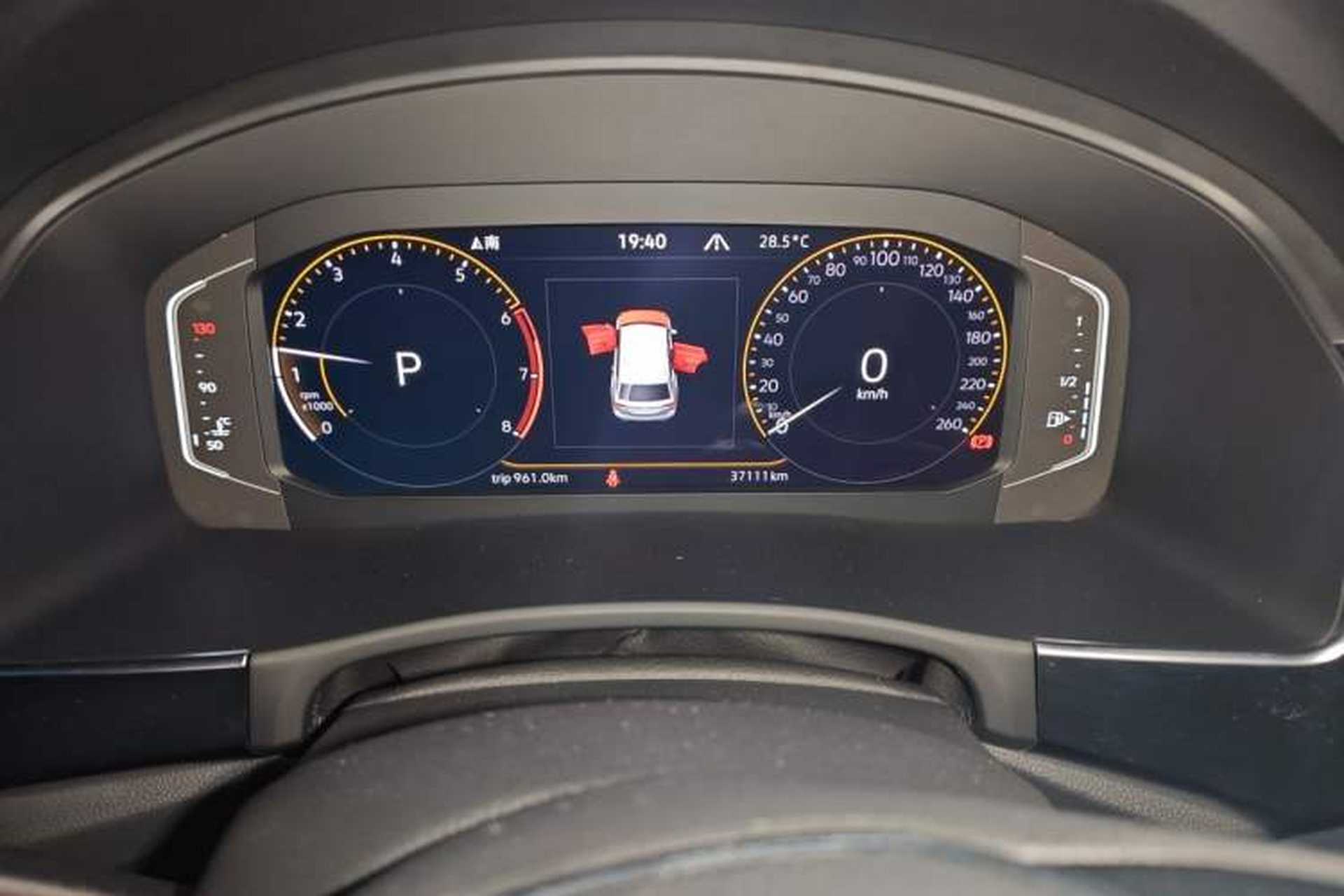 Used Volkswagen Teramont 2020 Revised Version 530 V6 Four-Wheel Drive Luxury Edition Odometer Close Up