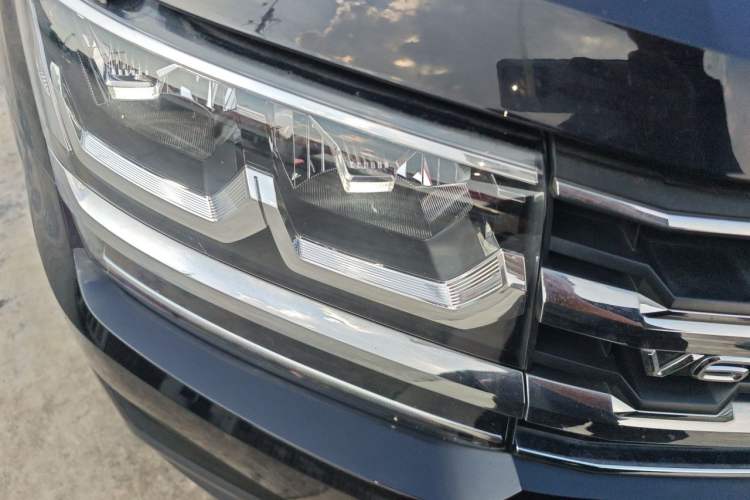 Used Volkswagen Teramont 2020 330TSI Two-Wheel-Drive Luxury Edition China VI Standard Right Front Headlight