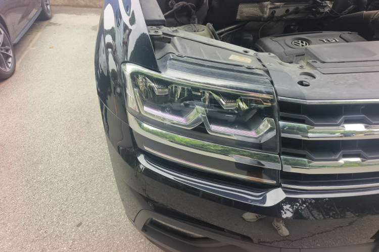 Used Volkswagen Teramont 2020 380TSI Four-Wheel Drive Comfort Edition China VI Standard Right Front Headlight