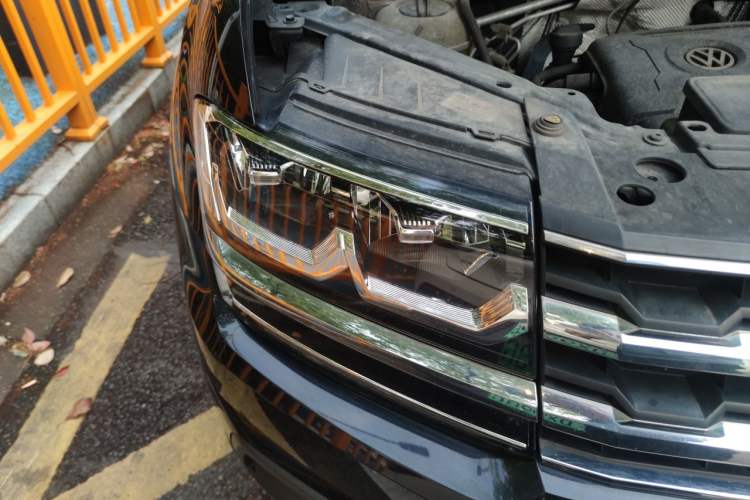 Used Volkswagen Teramont 2020 380TSI Four-Wheel Drive Comfort Edition China VI Standard Right Front Headlight