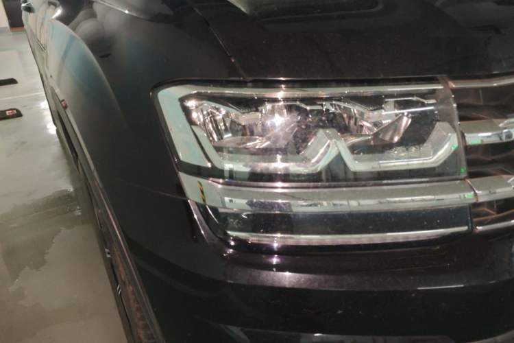 Used Volkswagen Teramont 2020 Revised Version 380TSI Four-Wheel Drive Luxury Edition Right Front Headlight