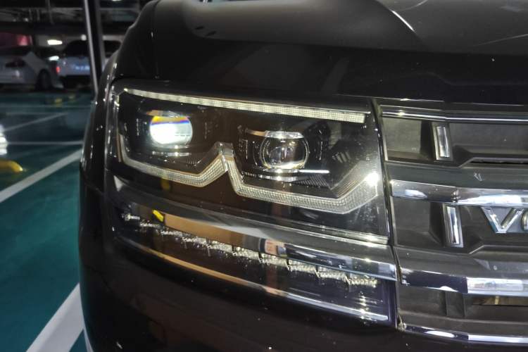 Used Volkswagen Teramont 2020 Revised Version 380TSI Four-Wheel Drive Flagship Edition Right Front Headlight