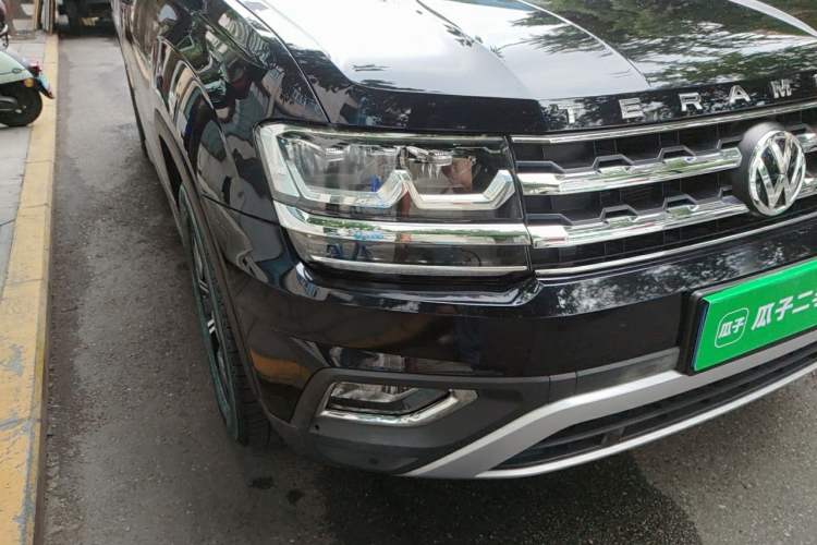 Used Volkswagen Teramont 2020 330TSI Two-Wheel-Drive Luxury Edition China VI Standard Right Front Headlight