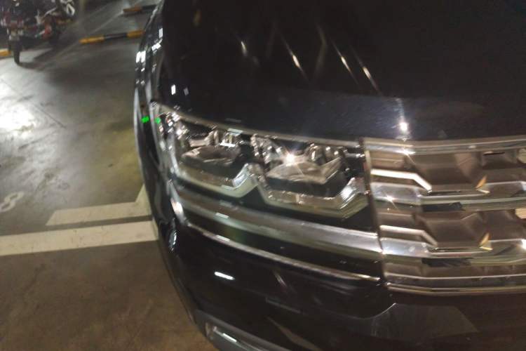 Used Volkswagen Teramont 2020 Revised Version 380TSI Four-Wheel Drive Luxury Edition Right Front Headlight