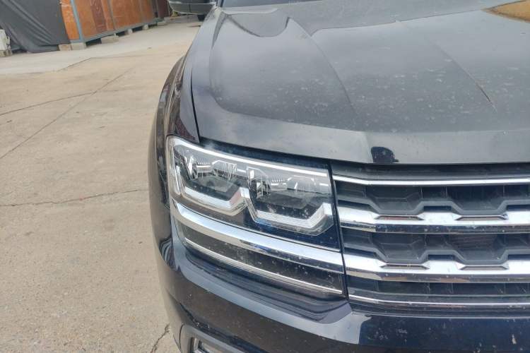 Used Volkswagen Teramont 2020 330TSI Two-Wheel-Drive Luxury Edition China VI Standard Right Front Headlight