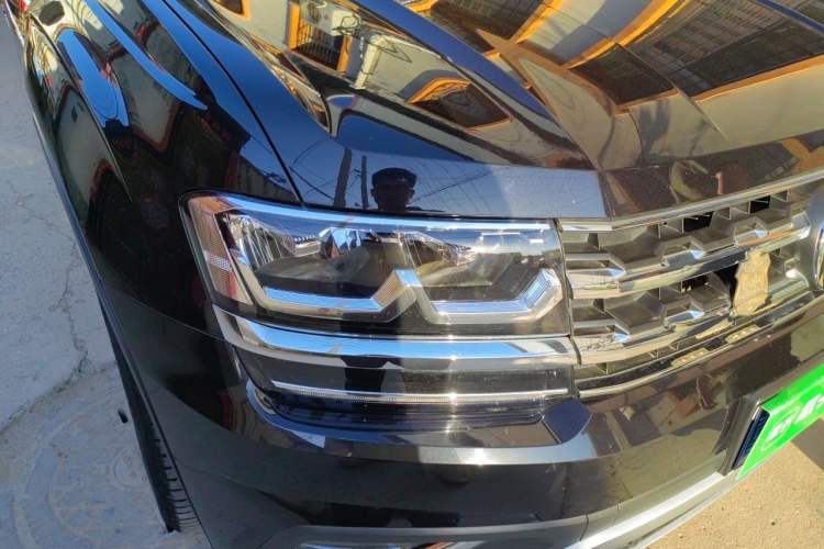 Used Volkswagen Teramont 2020 Revised Version 380TSI Four-Wheel Drive Luxury Edition Right Front Headlight