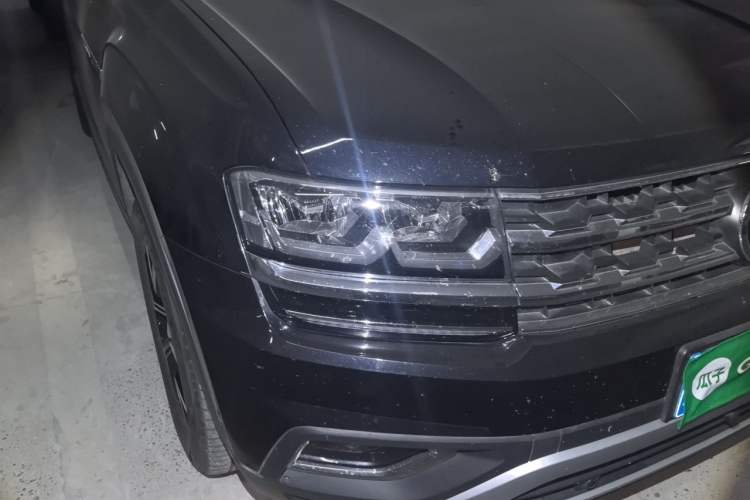 Used Volkswagen Teramont 2020 Revised Version 380TSI Four-Wheel Drive Luxury Edition Right Front Headlight